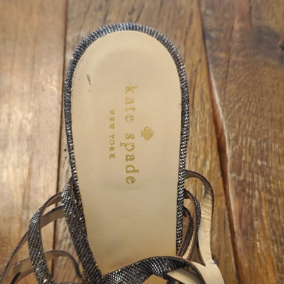 Kate Spade Metallic Strappy Sandal; sz 9B - Picture 5 of 9